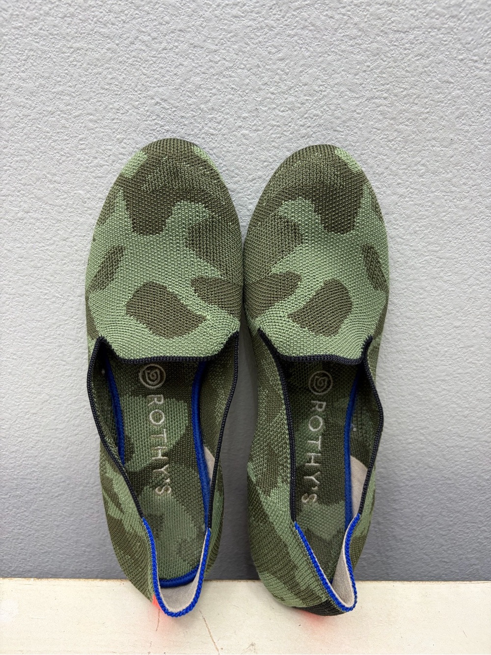 Rothy’s Green Camo Round Toe Flats Size 8.5 - Picture 6 of 8